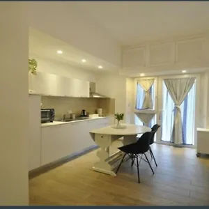 5 Terre Hall La Spezia