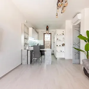 https://suite-luna-luxury.lecce-hotels.com
